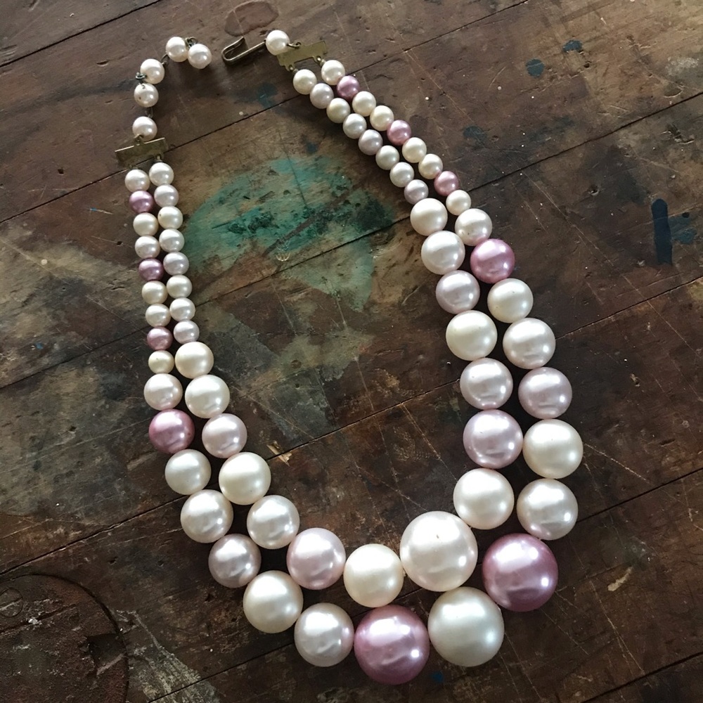 Vintage pearl necklace glam oversized pink & cream